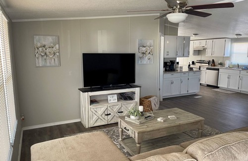 Mead House | Relax at "No Worries" Near Lake Texoma & Choctaw Casino