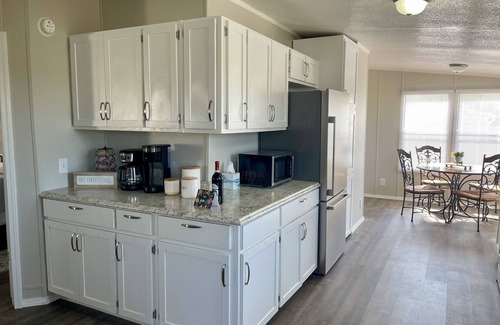Mead House | Relax at "No Worries" Near Lake Texoma & Choctaw Casino