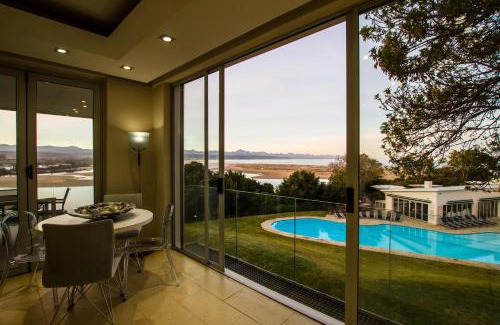 Plettenberg Bay Apartment | Premier Oceanfront Getaway at No1 Sangaree - 4 Star Stay