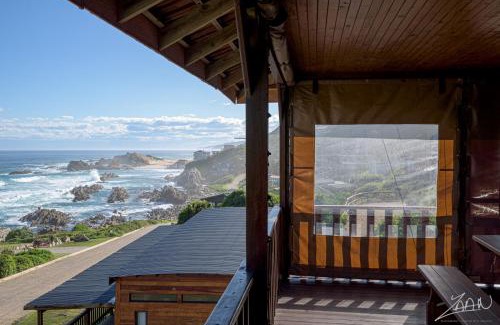 Eersterivierstrand House | Discover No10@Kamma: Oceanfront Getaway with Private Beach