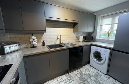 Leamington Spa Apartment | Stylish 2-Bed Boutique Apartment in Prime Location