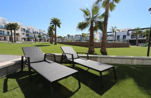 Guardamar del Segura Apartment | Coastal Retreat at Nº85 Oasis Beach X - 4-Star Apartment