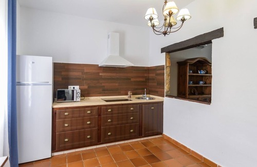 Marchena Villa | Relax at Noa de Marchena with Spa, Pool, and Breakfast