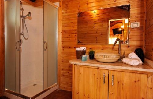 Peqiin Hadasha Cabin | Experience Noa'm Bagalil: Oceanfront Escape with Spa & Pool