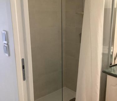 Le Bouscat House | Discover Noailles: Guest Rated 8.6/10 for Comfort