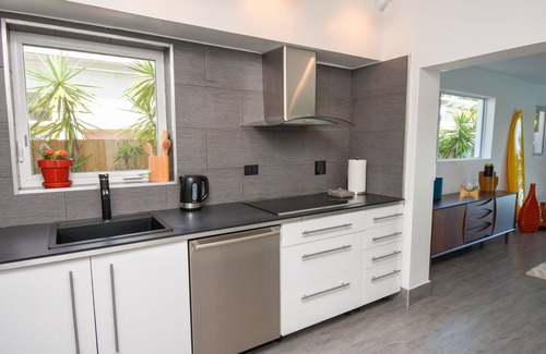 Surfside House | Experience NoBeVIP: The PALMS HOUSE with Bay View & Pool