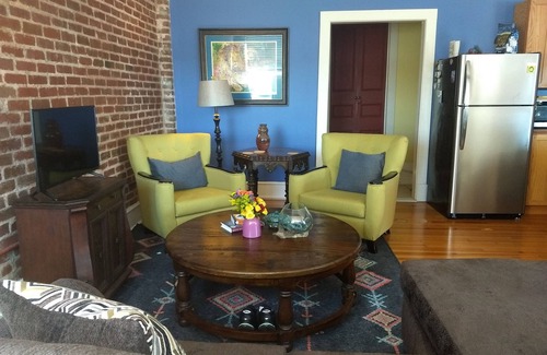 Anniston Apartment | Elegant Noble Executive Suite with Spa & Breakfast Included
