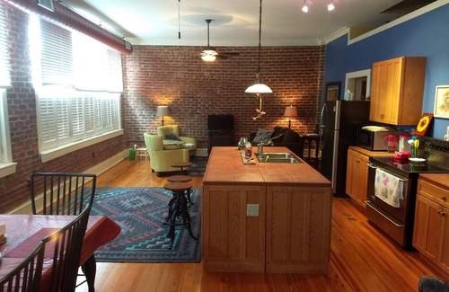 Anniston Apartment | Elegant Noble Executive Suite with Spa & Breakfast Included