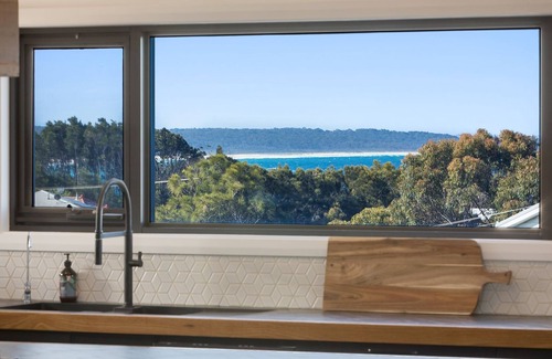 Dalmeny House | Noble House: Guest Rated 10/10 with Private Pool & Breakfast