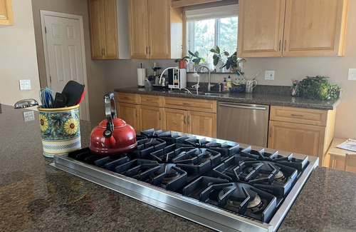 Rural North Boulder House | Unforgettable Nobo Ranch: Pet-Friendly Family Retreat