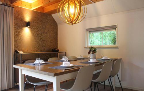De Bult House | Pet-Friendly Nocht: A Family Retreat with 4-Star Comfort