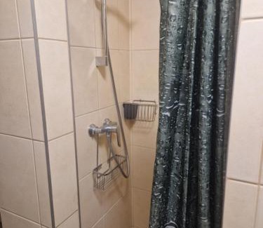 gmina Wisznia Mała House | Budget-Friendly Noclegi Budomas with Free Netflix & Parking