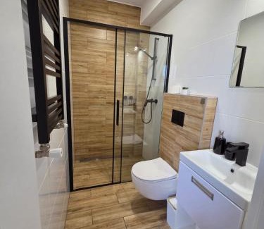 Lgota House | Oceanfront Noclegi Na Gołębiówce with Hot Tub & Family Fun