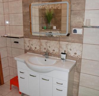 Zarki House | Pet-Friendly Noclegi nad Leśniówką with Oceanfront Views