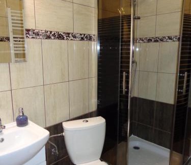 gmina Olsztyn House | Experience Comfort at Noclegi Skałka-domek with Hot Tub