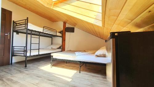 Zator House | Family-Friendly Retreat Near Energylandia - Noclegi u Eli