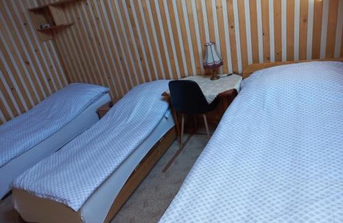 Maniowy House | Cozy Noclegi u Zosi: Family-Friendly Stay with Breakfast