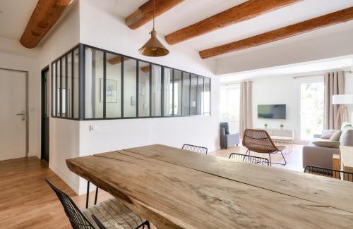 Prefecture Apartment | Family-Friendly Retreat at NOCNOC - Le Palme with High Ratings