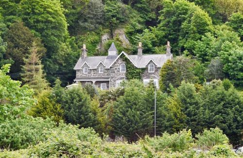 Harlech House | Pet-Friendly Noddfa: 4-Star Rated with Perfect Reviews