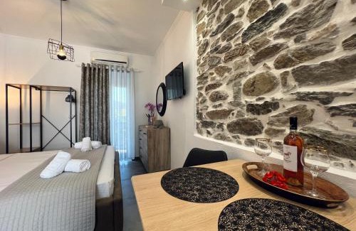 Prinos Apartment | Top-Rated Child Friendly Escape at Noemi Studio