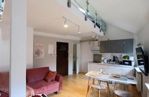 Stare Podgorze Apartment | Pet-Friendly Noemi's Loft: Double Floor in Historic Old Town