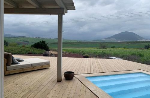 Kefar Kish Cabin | Experience Nof Einsof: Oceanfront Bliss with a 9.8 Rating