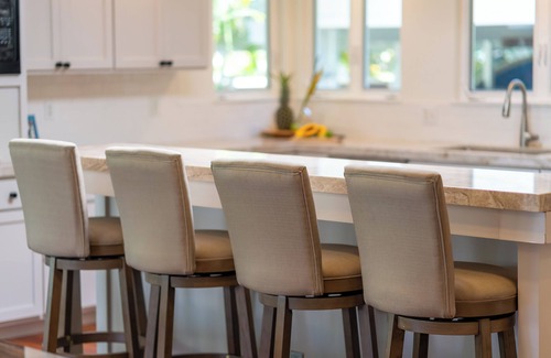 Lanikai House | Nohie Lanikai by Gather: 4BR Beachside Retreat w/Lanai & Private Yard