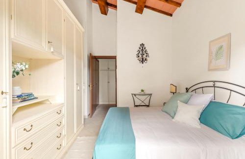 Contignano House | Experience Noi2Vacanze with Oceanfront Relaxation & High Ratings