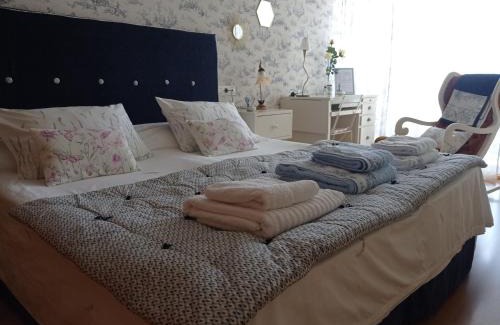 Portosin Apartment | Discover Noia Compostellae Beach: Oceanfront Family Escape