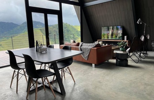 Santiago Province Villa | Discover Noir Cabin: A Cozy Afire Mountain Retreat