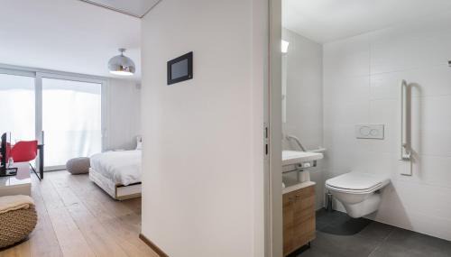 Carouge Apartment | Comfortable N20 Residence with Pet-Friendly Amenities