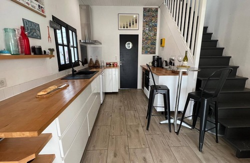 Noirmoutier-en-l'Ile Villa | Family-Friendly Noirmoutier Retreat with Oceanfront Views