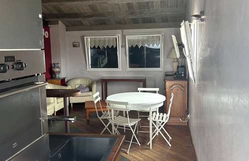 L'Epine Apartment | Family-Friendly Noirmoutier Gite with Garden Access