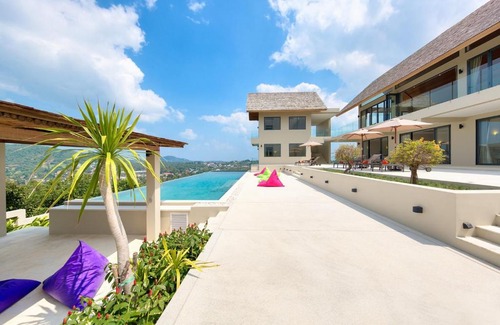 Bophut Hills Villa | Scenic Nojoom Hills: 6 Bedroom Villa with Pool & Breakfast