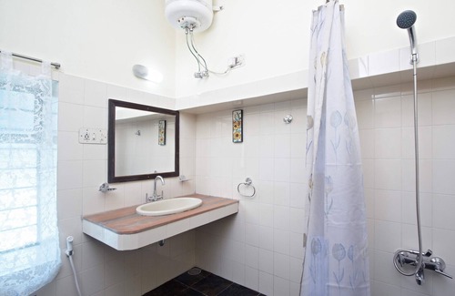 Bani Park Hotel | Guest Rated 10/10: Nokha House with Family-Friendly Amenities