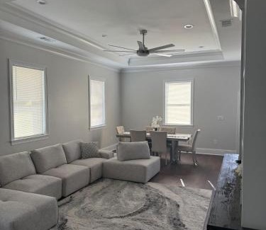 Arabi House | Nola comfortable