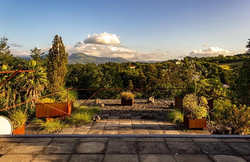 San Sebastian Villa | Discover Nola: 4-Star Retreat with Pool & Hot Tub