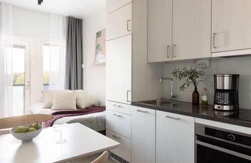 Myyrmaki Hotel | Discover Noli Myyrmäki: Pet-Friendly Retreat with Spa & Pool