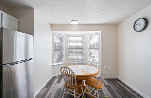 Stafford House | Delightful Noliga Home Sweet Home with Breakfast Included