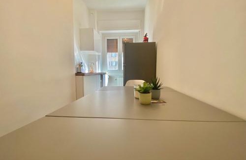 Zona Padova Apartment | NoLo Urban Nest Apartment, Confortevole e Graziosa, servita di tutti i Comnfort e Metropolitana Verde per Stazione Centrale e Garibaldi