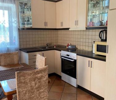 Berat Apartment | Pet-Friendly NoMad House for up to 4 Guests - Guest Rated 9.6