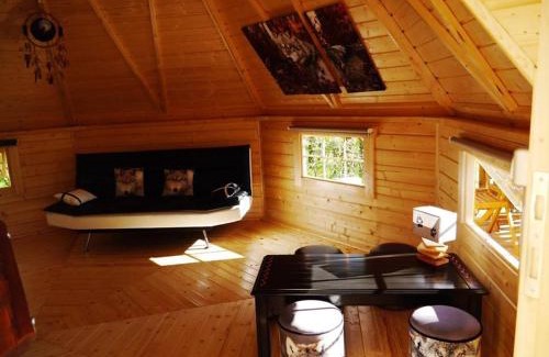 Montalegre Other | Welcoming Nomad Planet: Family-Friendly with Essential Amenities