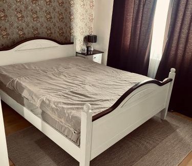 Reghin Apartment | Discover Nomad Reghin: Guest Rated 9.2 with Hot Tub