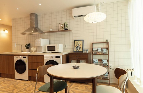 Sinchon-dong Hotel | Nomad Stay in Hongdae