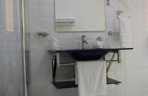 Lusaka Hotel | Family-Friendly Retreat at Nomads Court Chudleigh