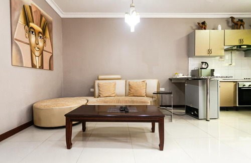 Lusaka Hotel | Family-Friendly Retreat at Nomads Court Chudleigh