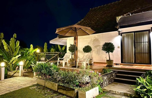 Chiang Mai Villa | Discover Nomads Riverside Chiangmai with Pool & Breakfast