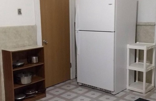 Bel-Ridge House | Private Room with Kitchen for Long-Term Stays