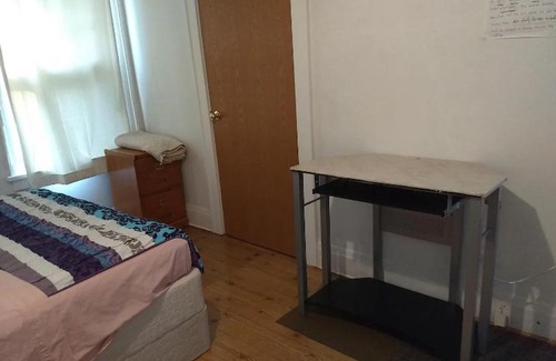 Bel-Ridge House | Private Room with Kitchen for Long-Term Stays
