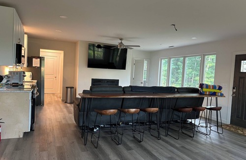 Nebo House | Non-smoking lake house with private beach, dock and kayaks